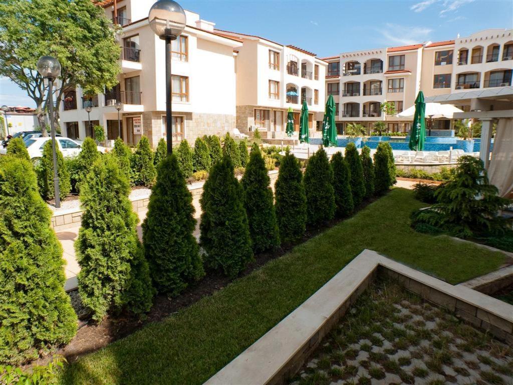 Paradise Bay Hotel Pomorie Exterior photo